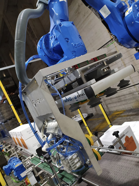 YASKAWA AUTOMATES PRODUCTION AT WILLIAMS & HUMBERT WINERY WITH PL80 ROBOT & PALLETSOLVER SOFTWARE